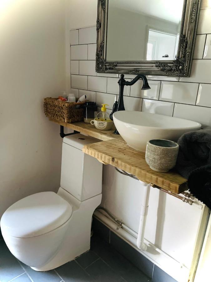 The Beehive, Ground Floor Apartment In Norfolk, No Shared Amenities Downham Market Εξωτερικό φωτογραφία